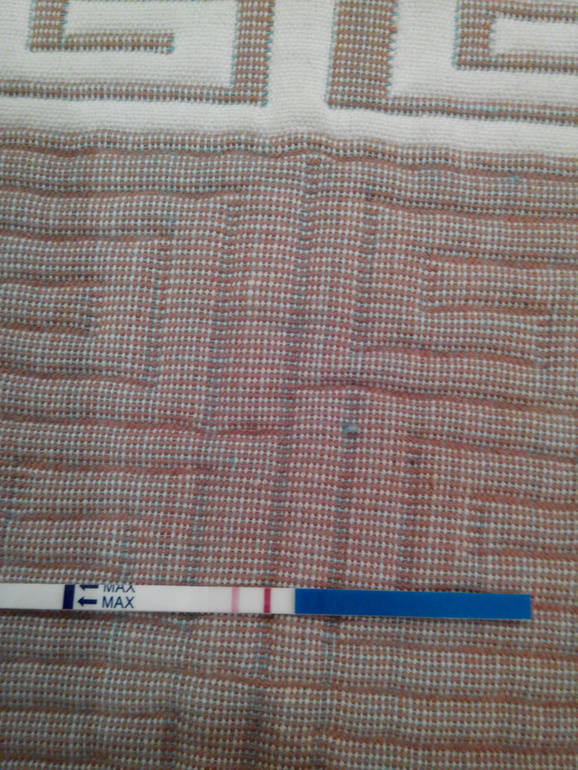 До месячных еще пять дней.......сама не верю в это чудо