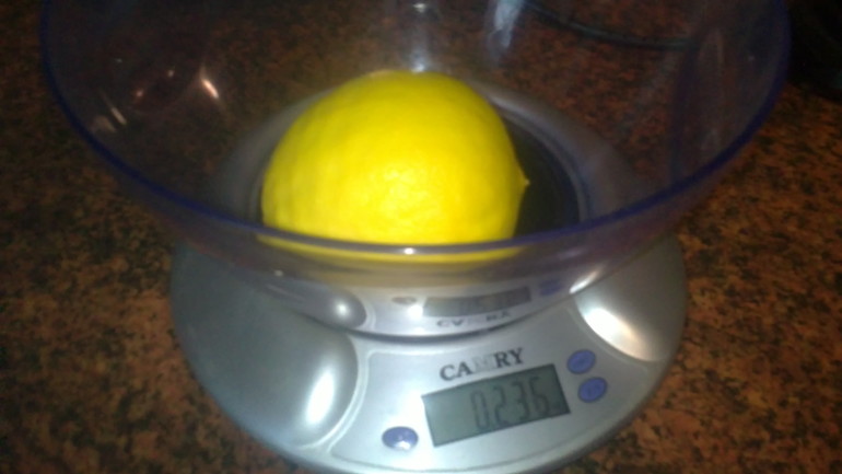 Вот какой лимон вырос!