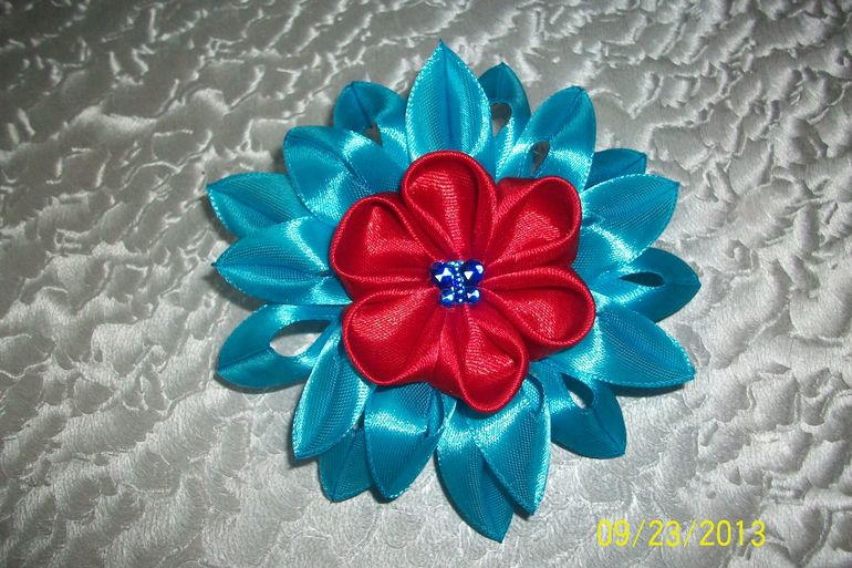 Вот что я смастерила для своей доченьки.