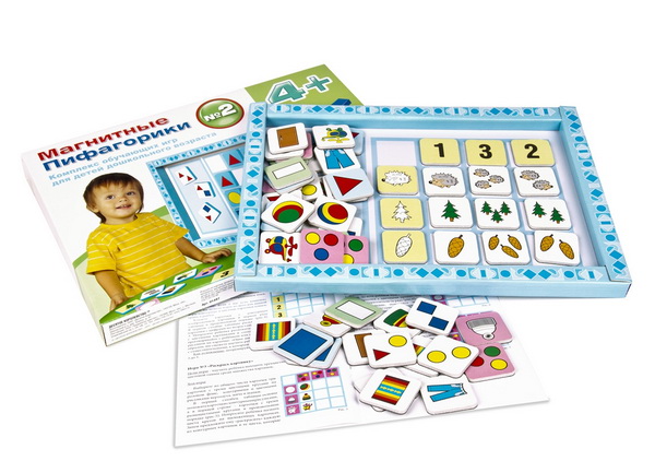 Развивающие игрушки для малышей и деток постарше.