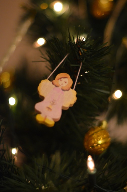 Первая подготовка к Новому Году и наша елочка