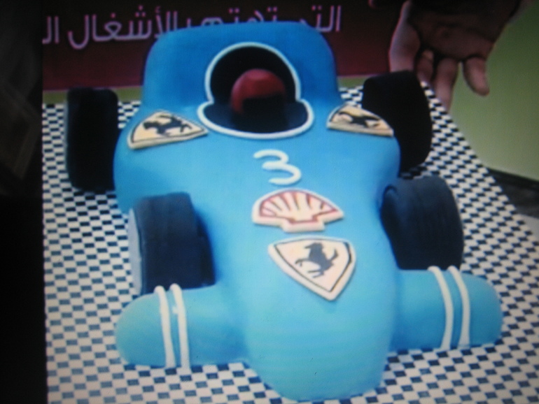 домашние торты изготавливаются только из натуральных продуктов.Начинка составляется исходя из ваших пожеланий и вкусовых предпочтений.     бисквитный торт,наполеон,птичье молоко,медовик,тирамису,легкие торты...