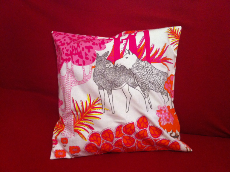 Наволочки с лосями