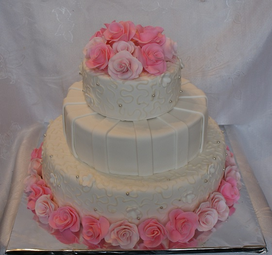 Свадебные торты и пирожные.