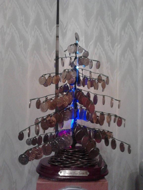 Новогодняя елка в школу.