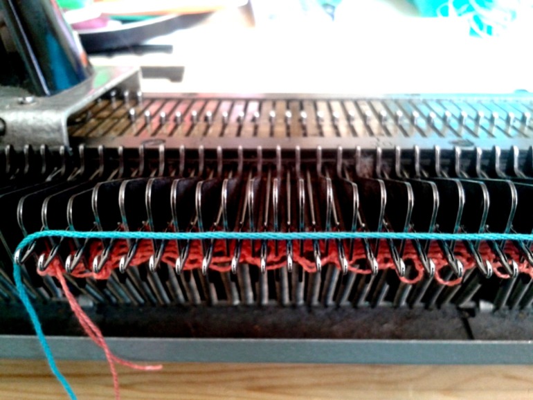 Достаём бабушкину вязальную машину.....