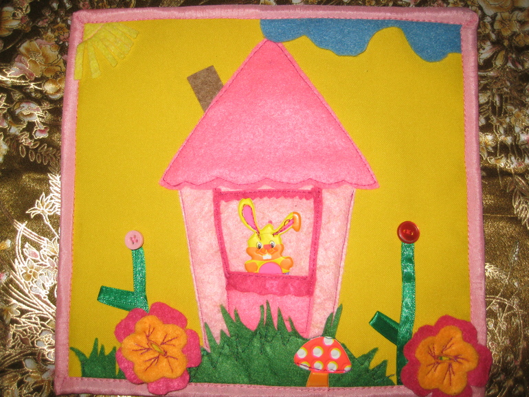 Первая книжка развивашка из фетра