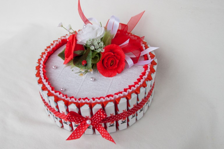 Тортик-шкатулка Киндер))