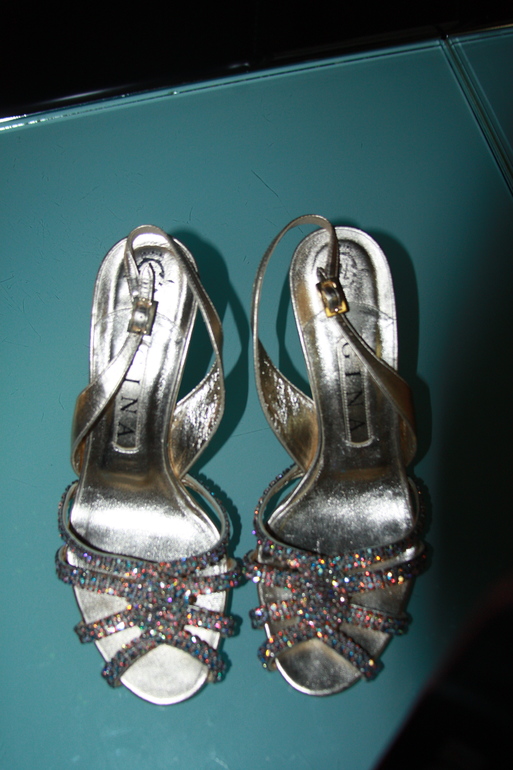 ***Louis VUITTON***BALMAN***CELINE***ESCADA***GINA***VALENTINO***.Оригинал