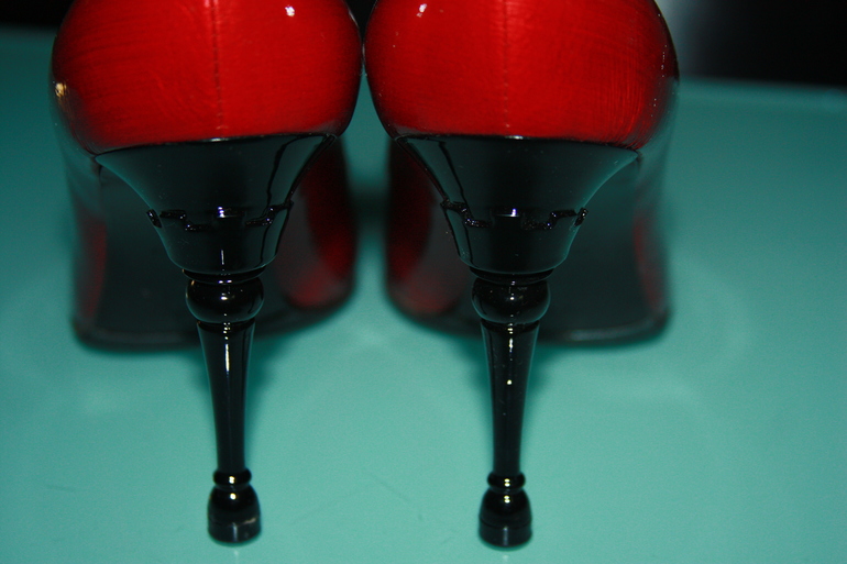 ***Louis VUITTON***BALMAN***CELINE***ESCADA***GINA***VALENTINO***.Оригинал