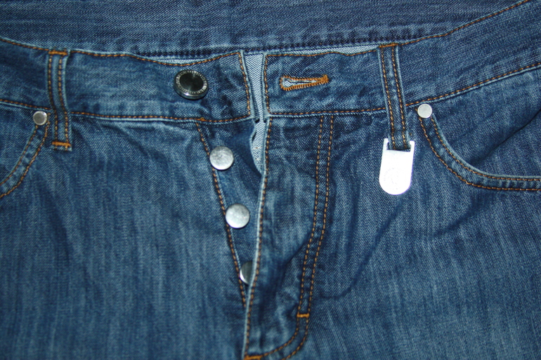 Мужские джинсы ***VERCACE***DOLCE@GABBANA***BOGNER***BIKKEMBERGS***