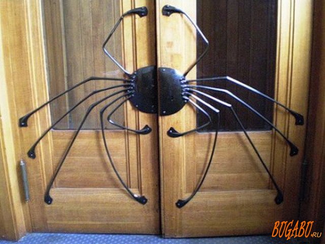 Необычные дверные ручки