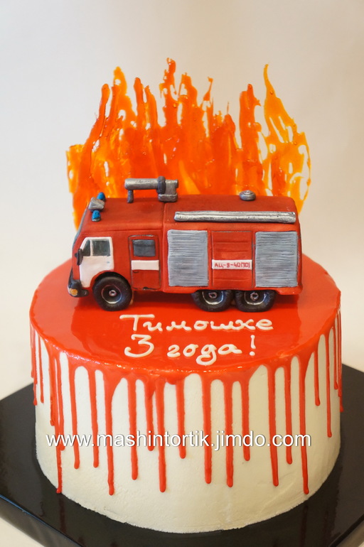 торт пожарная машина