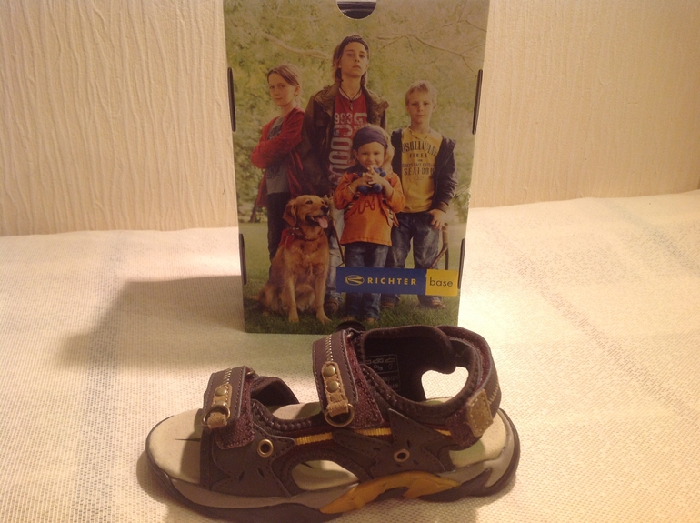 67c7ba7ed1344077ca44e71d1338b817.jpg