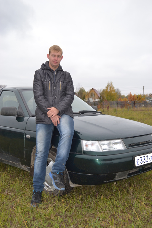 Мой сына и его машина!!!