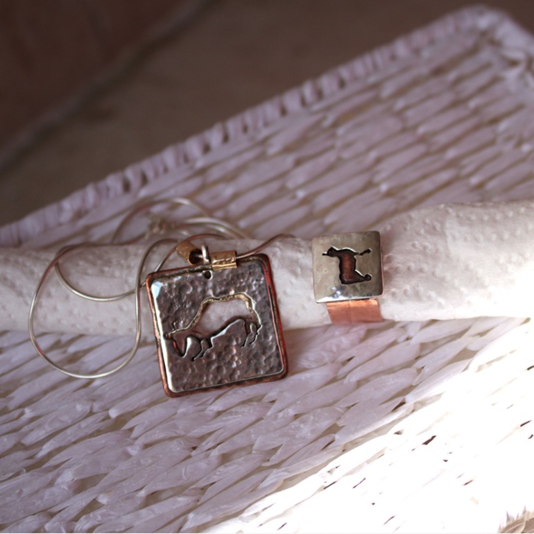 медь и серебро-"наскальная живопись"