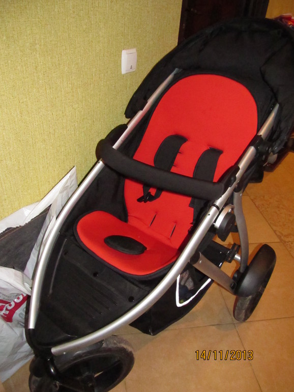 Продам Phil and Teds Vibe v2 25 000 руб.