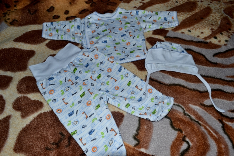 Наше приданое + вещички в род.дом по списку