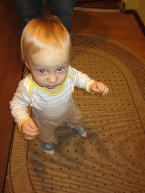 сыночку 11 месяцев))