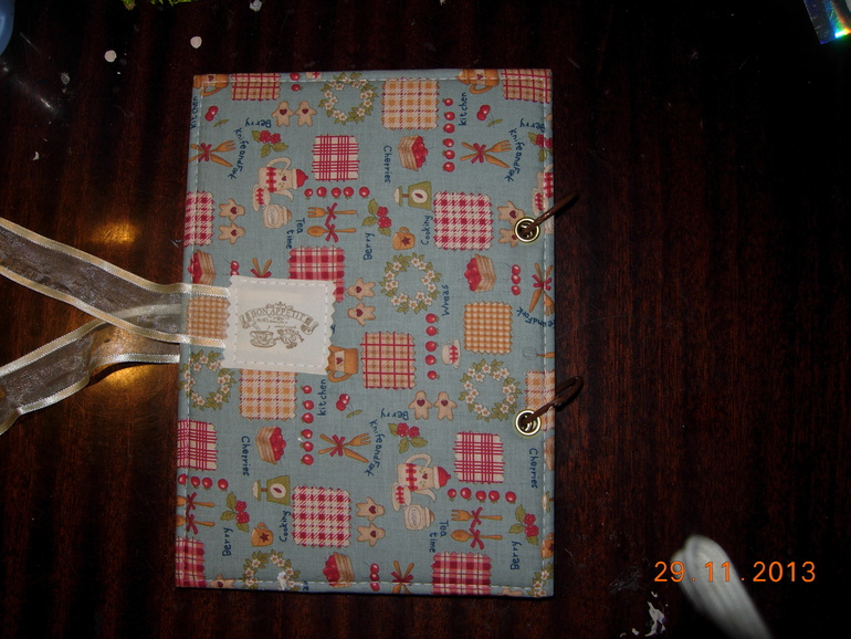 Кулинарная книга, а скорее кулинарная папка