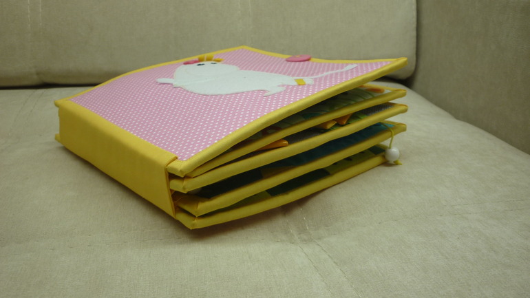 Книжечка с Фреккен Снорк на обложке!