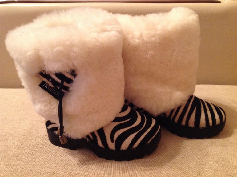 Унты Морегор. Детские. Размер 27. Цена со скидкой 3600!!!!!. В наличии.