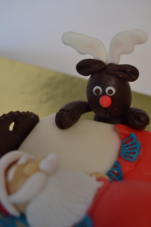 спящий Санта и олень