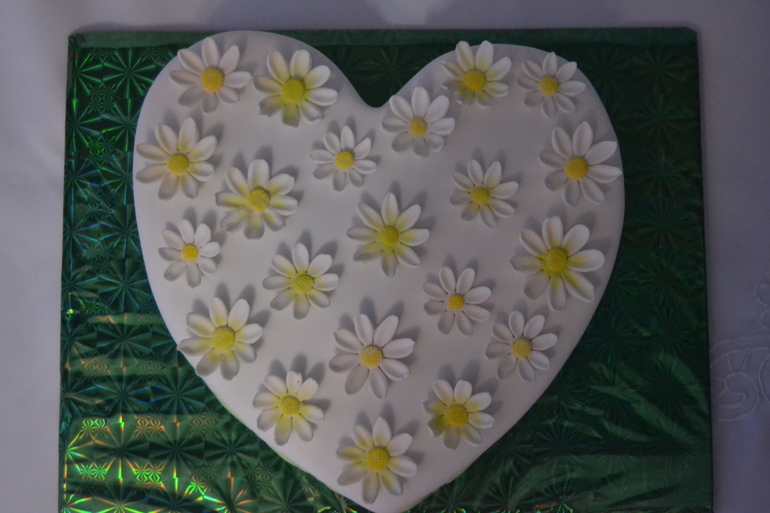 Сердце в ромашках