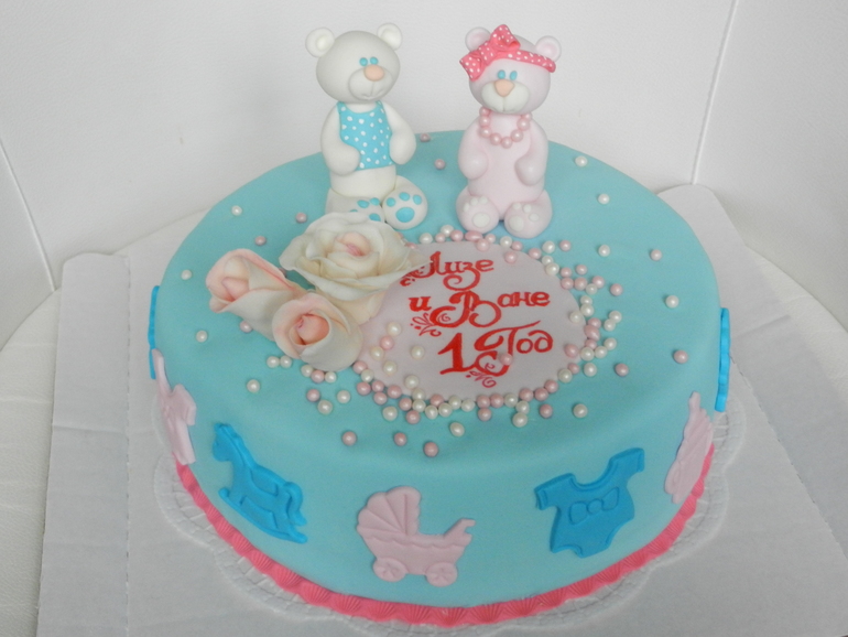 На годик для двойняшек