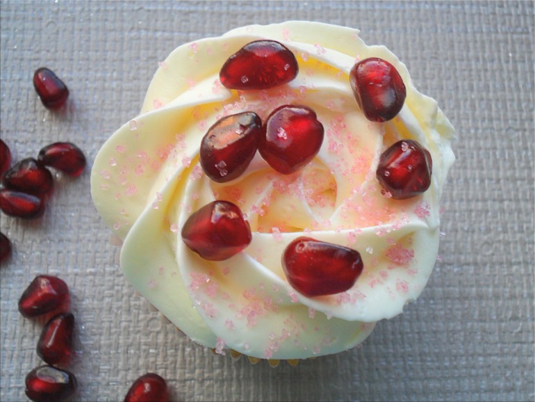 Капкейки с гранатиком))