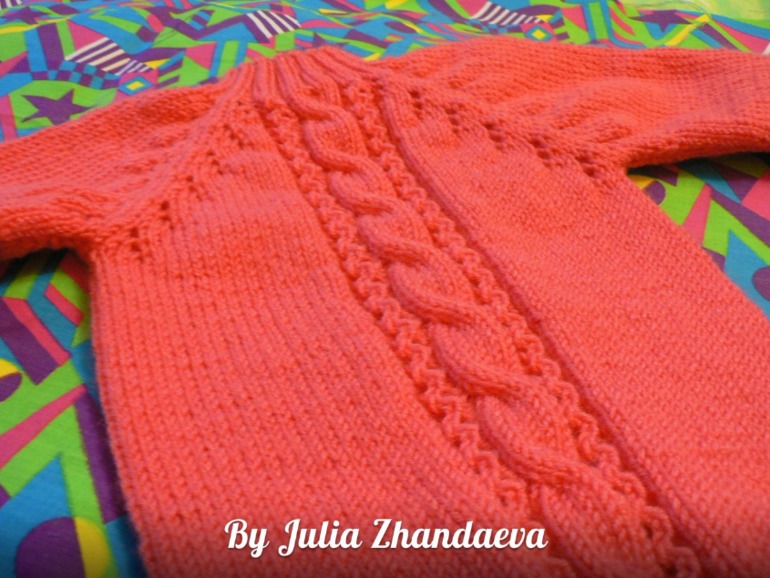 два свитерочка-для сына и дочки