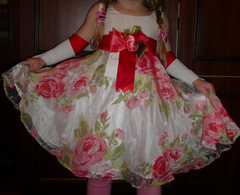 2 выкуп! Платье с розами, цена 495 руб!