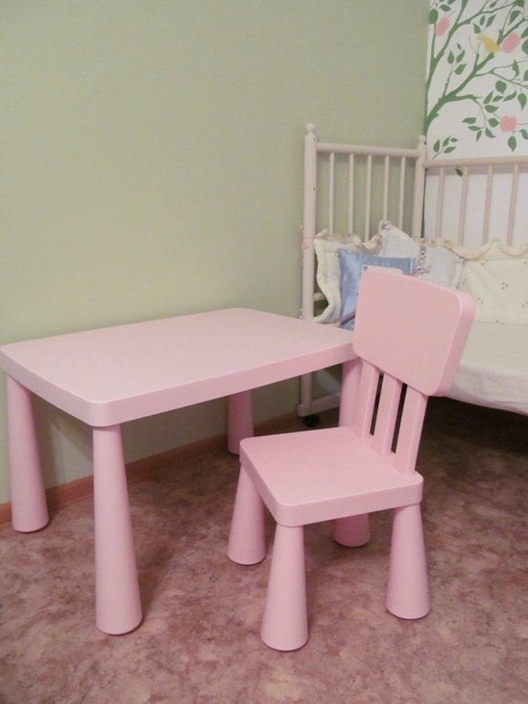 Стол для ребенка от 1 года