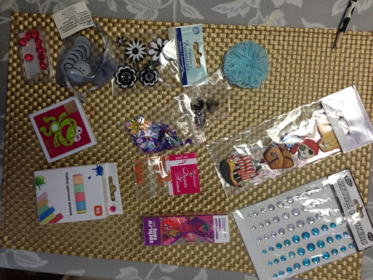 Новый год к нам мчится