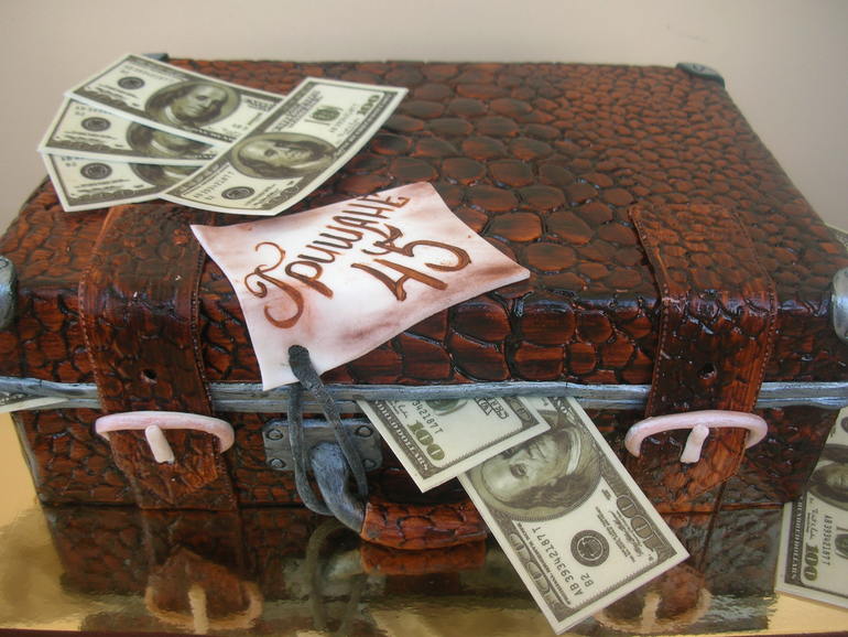 Фото торта чемодан с деньгами