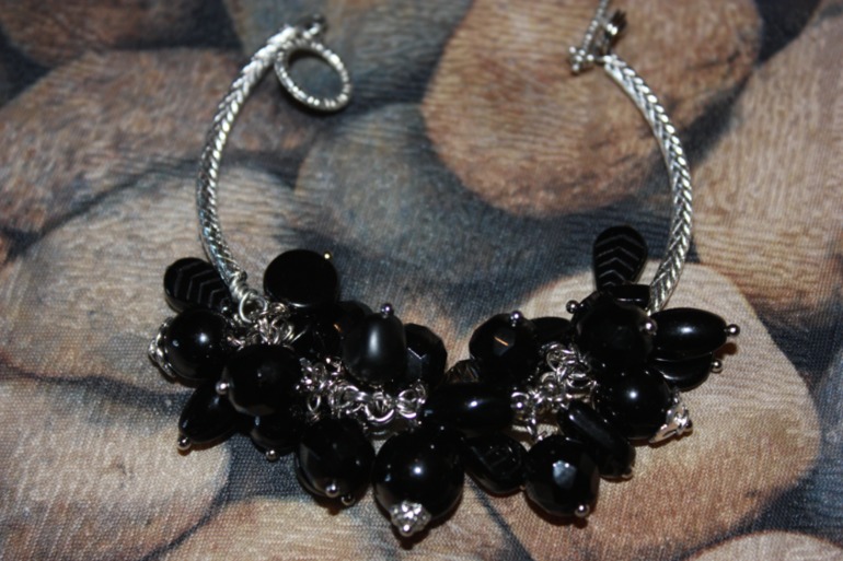 Браслеты из кожи с натуральными камнями. Новая коллекция!!! СКИДКИ!!!!!!