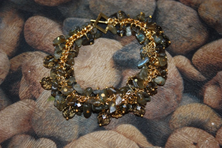 Браслеты из кожи с натуральными камнями. Новая коллекция!!! СКИДКИ!!!!!!