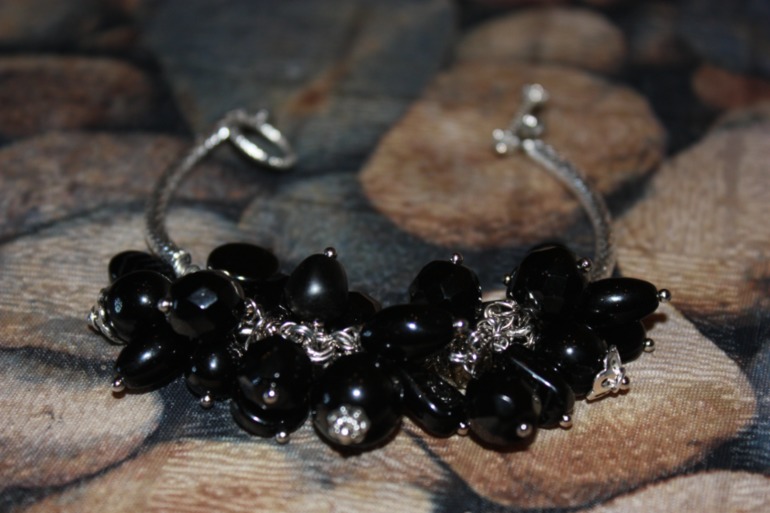 Браслеты из кожи с натуральными камнями. Новая коллекция!!! СКИДКИ!!!!!!