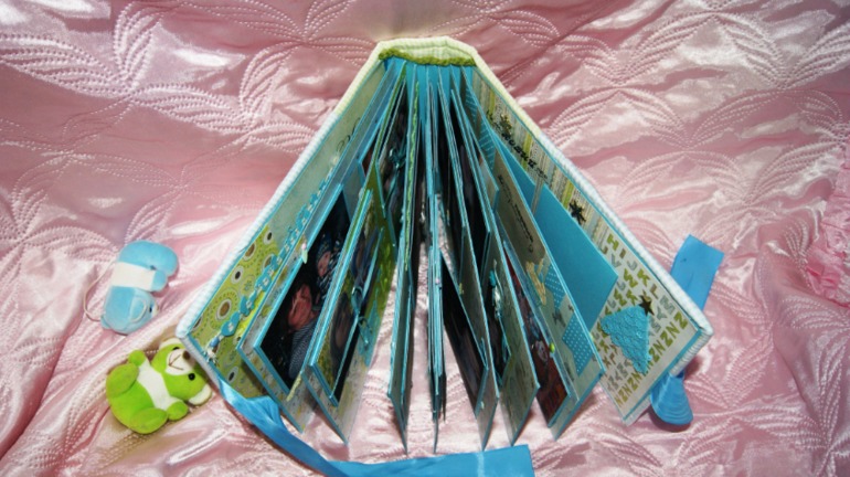 ОГРОМНЫЙ альбом про Максика. Стал мне родным и самым большим моим альбомом.