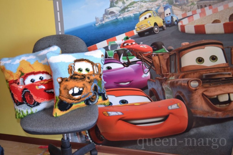 ищу закупку ВЫШИВКА КРЕСТОМ  подушки или картинки героев мульта ТАЧКИ