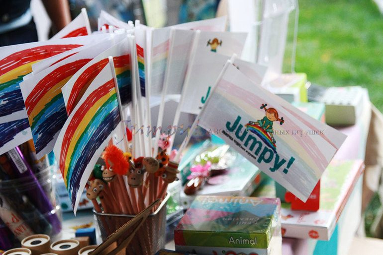 Лавочка Чудесных игрушек ищет волшебницу!