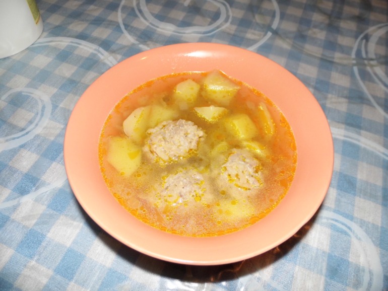 суп с фрикадельками