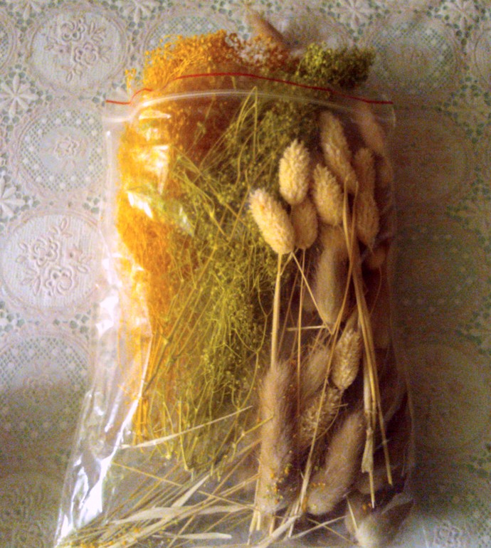 К нам тоже прилетел подарок от снегурочки!