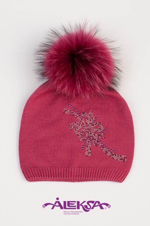 ШАПОЧКИ с натуральными меховыми помпонами женские и детские! ПРЯЖА ИТАЛИЯ!