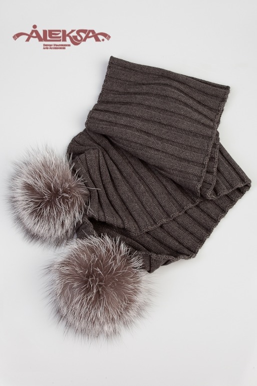 ШАПОЧКИ с натуральными меховыми помпонами женские и детские! ПРЯЖА ИТАЛИЯ!