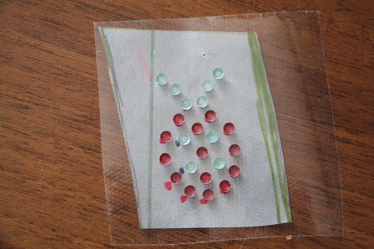 Первая работа со стразами