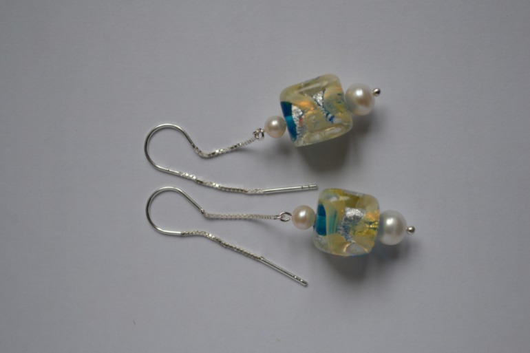 комплект браслет+серьги из жемчуга и lampwork бусин