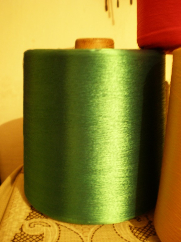 .пряжа бобинная вискоза.16/2