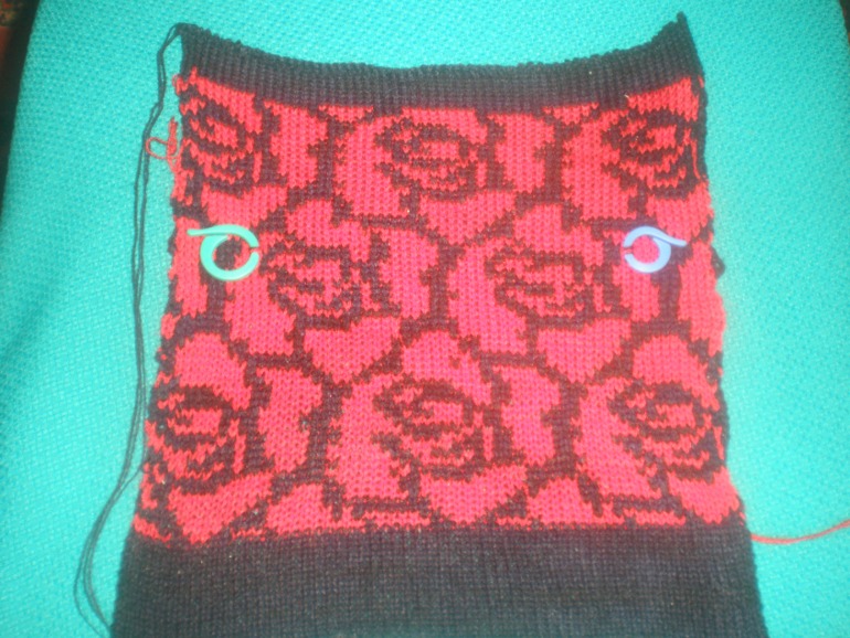 Комплект "Розы" .Юбка и два снуда.