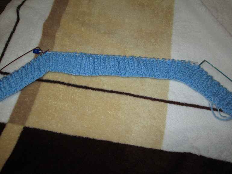 Курточка из помпонной пряжи